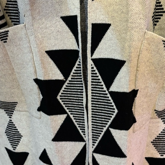 Jessica Simpson Aztec Print Long Open Cardigan Black/Cream Size L Cotton - Picture 8 of 14
